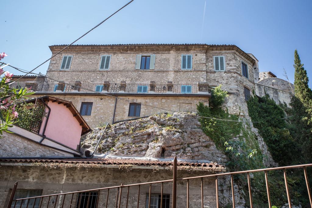 La Loggia Sul Nera Lägenhet Arrone Rum bild