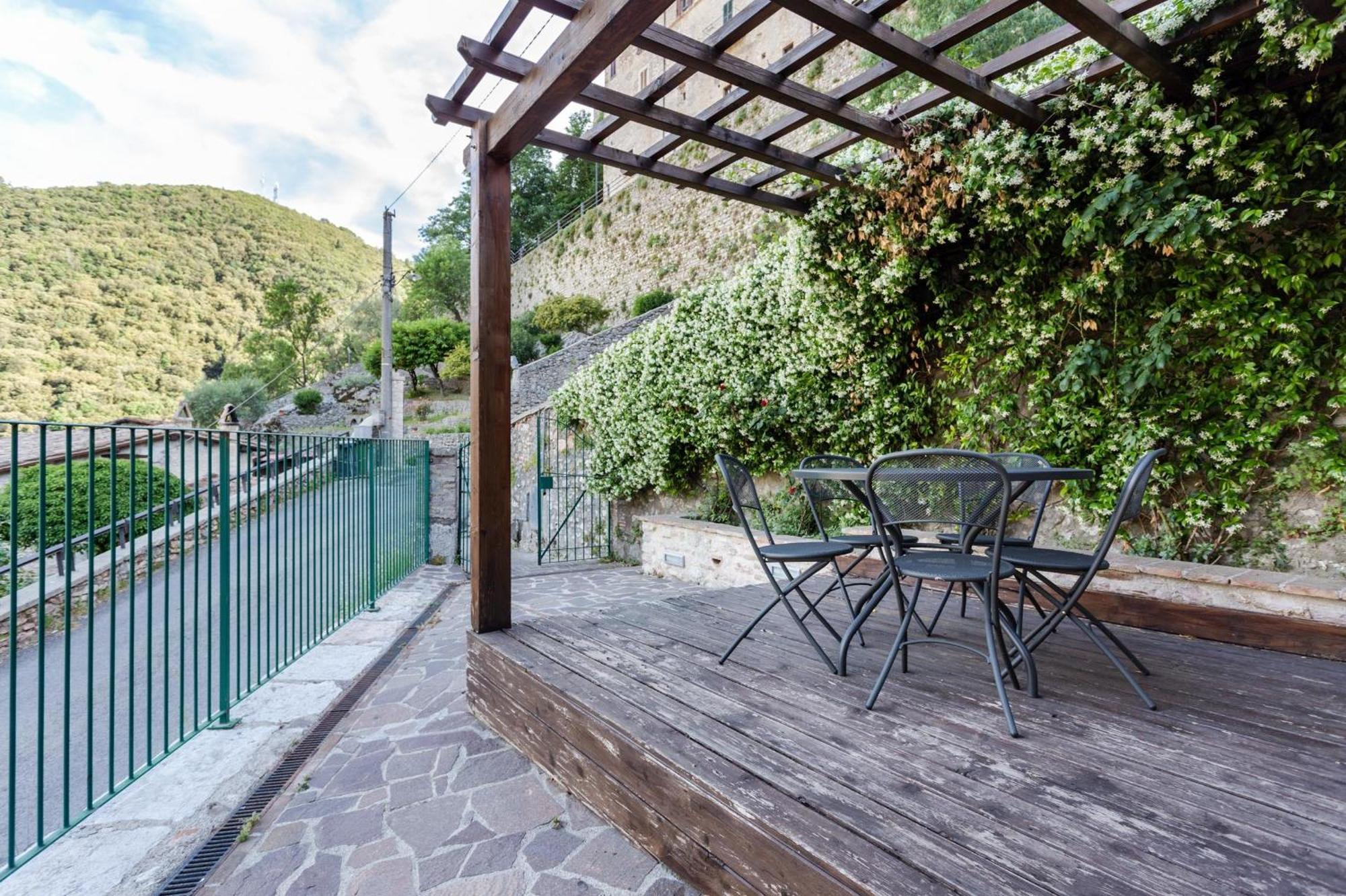 La Loggia Sul Nera Lägenhet Arrone Rum bild