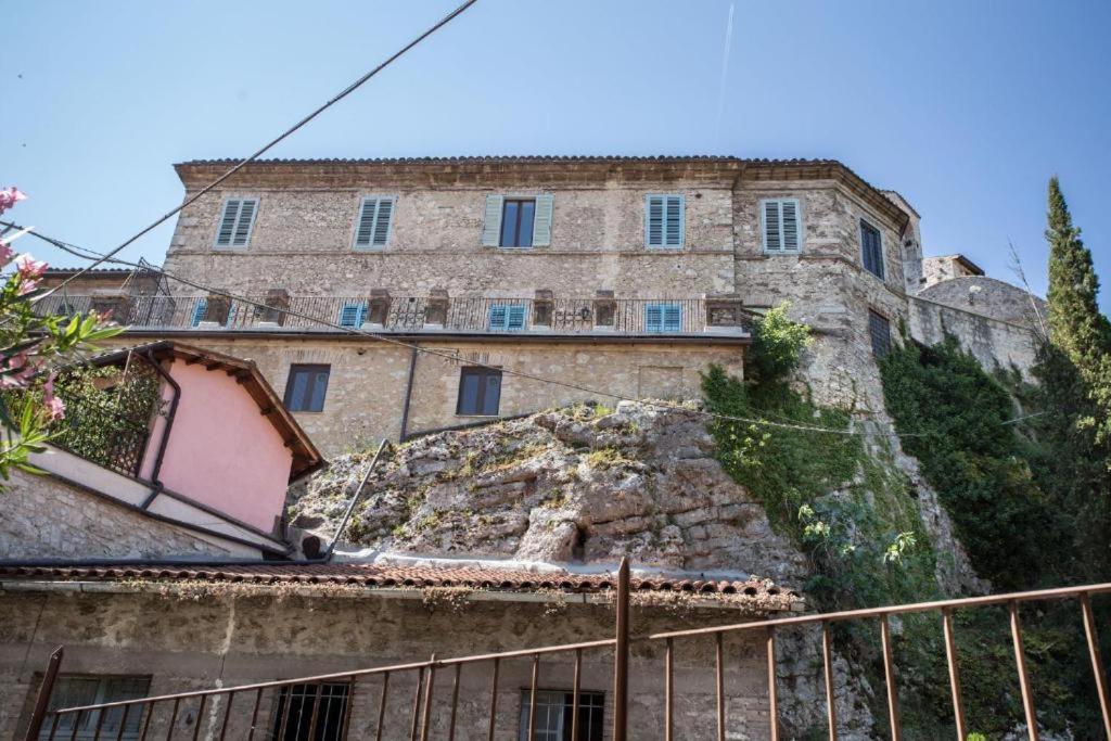 La Loggia Sul Nera Lägenhet Arrone Exteriör bild