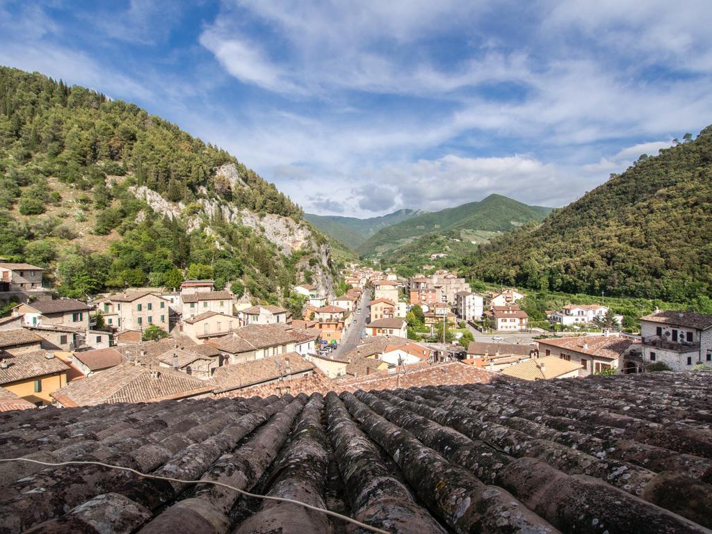 La Loggia Sul Nera Lägenhet Arrone Rum bild