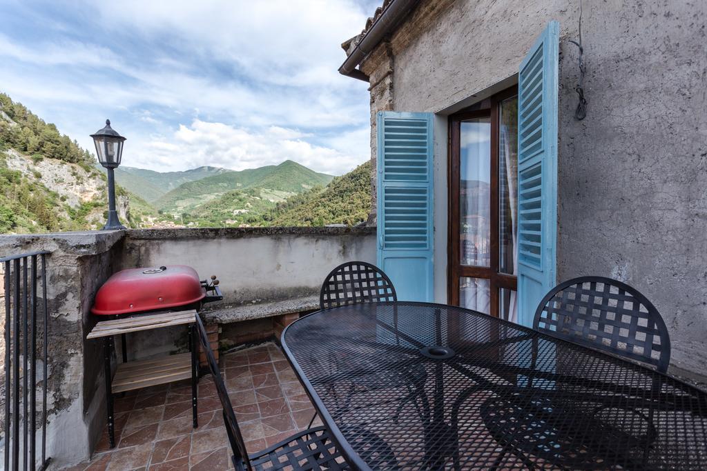 La Loggia Sul Nera Lägenhet Arrone Exteriör bild